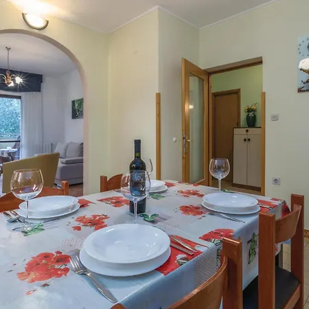 Asantica I Apartment *