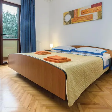 Beautiful In With Kitchen Apartment Porec